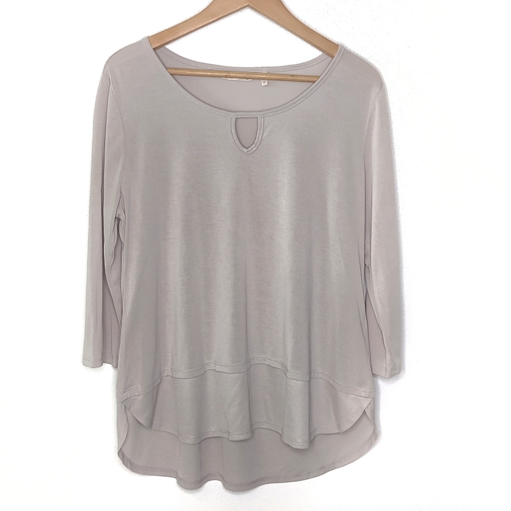 Soft Surroundings Carina Keyhole Top in Taupe